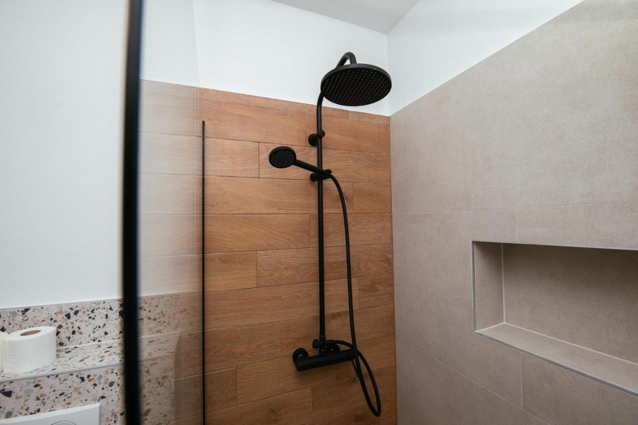 Apartmani Barbarosa Sveti Filip i Jakov Exterior photo
