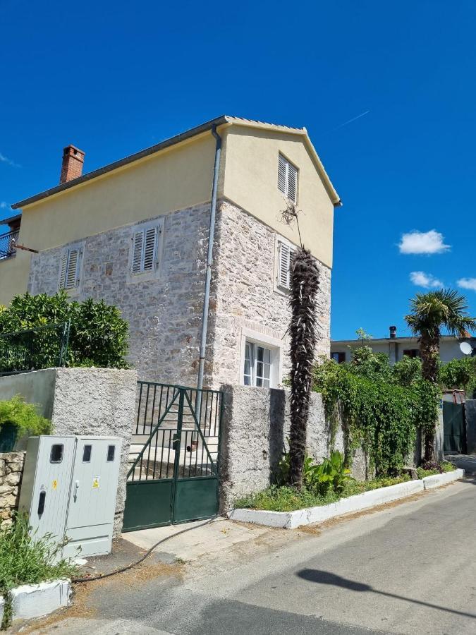 Apartmani Barbarosa Sveti Filip i Jakov Exterior photo